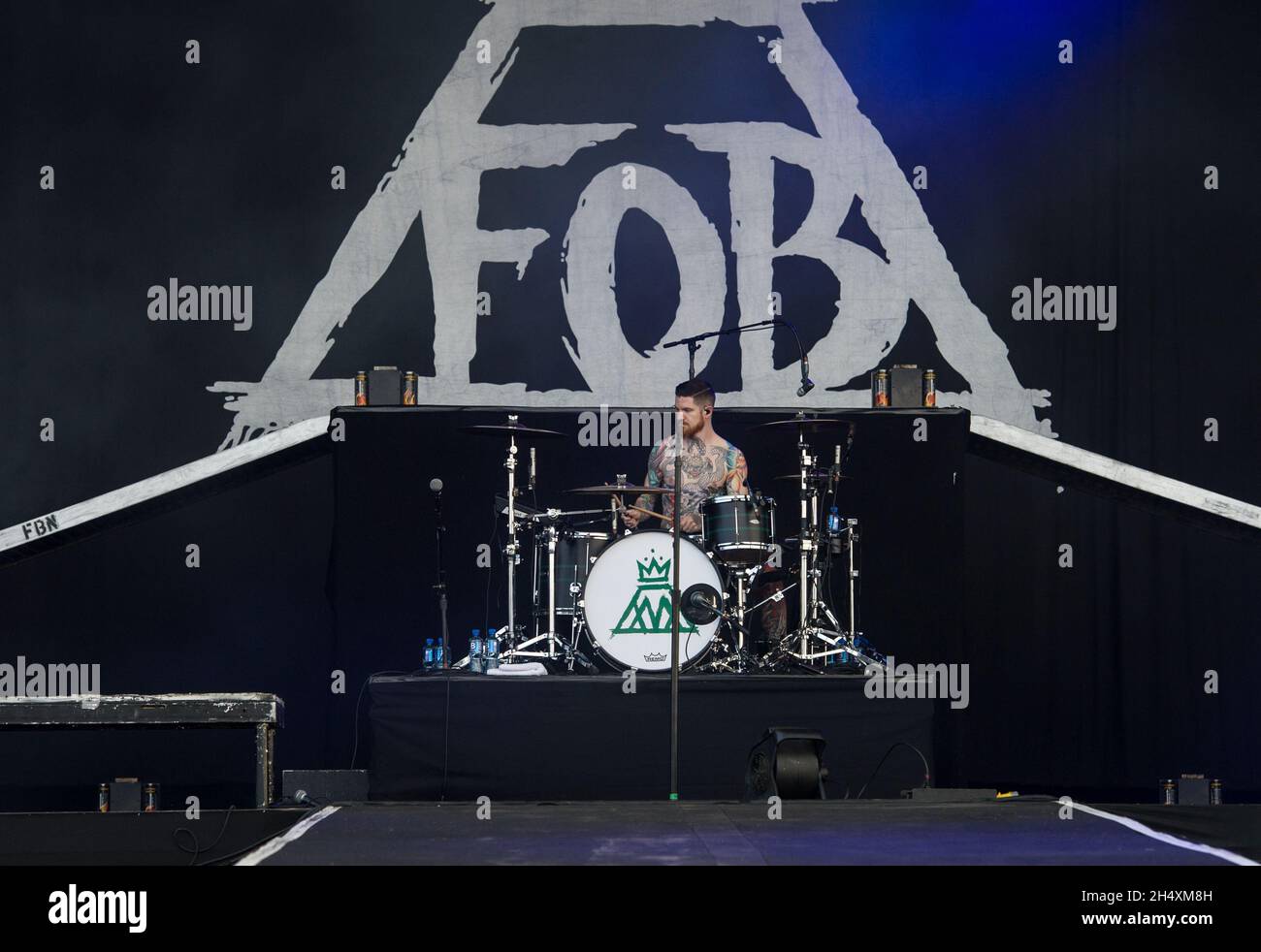 Andy Hurley von Fall Out Boy live auf der Bühne am 2. Tag beim Download Festival am 14. Juni 2014 - Donington Park Stockfoto