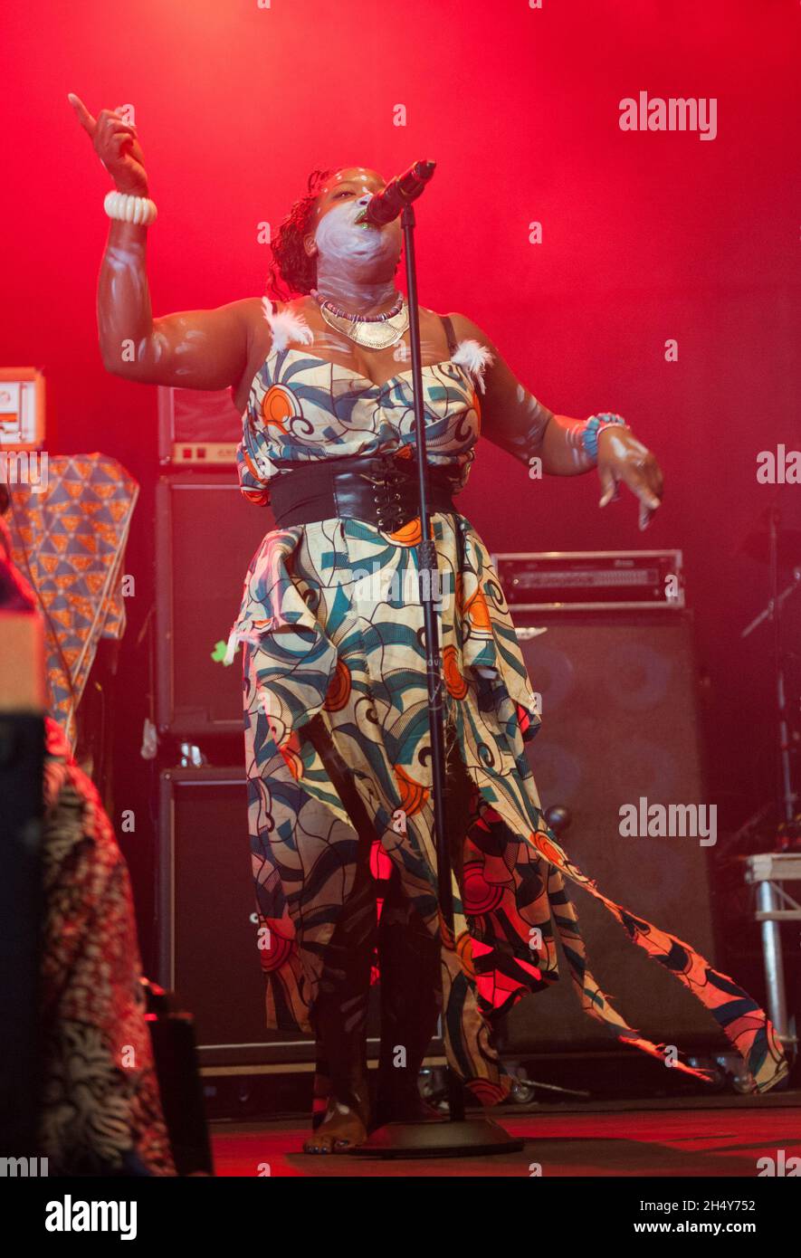 Chantal Brown aus Vodun spielt live auf der Bühne des Bloodstock Festivals am 13 2016. August in der Catton Hall, Großbritannien. Stockfoto