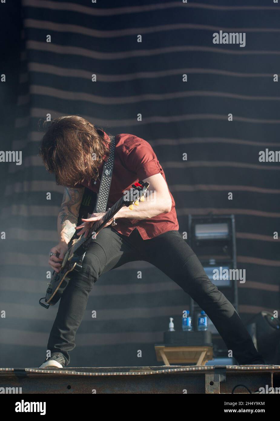 Myles Kennedy von Alter Bridge spielt live auf der Bühne am 3. Tag des Download Festivals im Donington Park, Großbritannien. Bilddatum: Sonntag, 11. Juni 2017. Foto: Katja Ogrin/ EMPICS Entertainment. Stockfoto