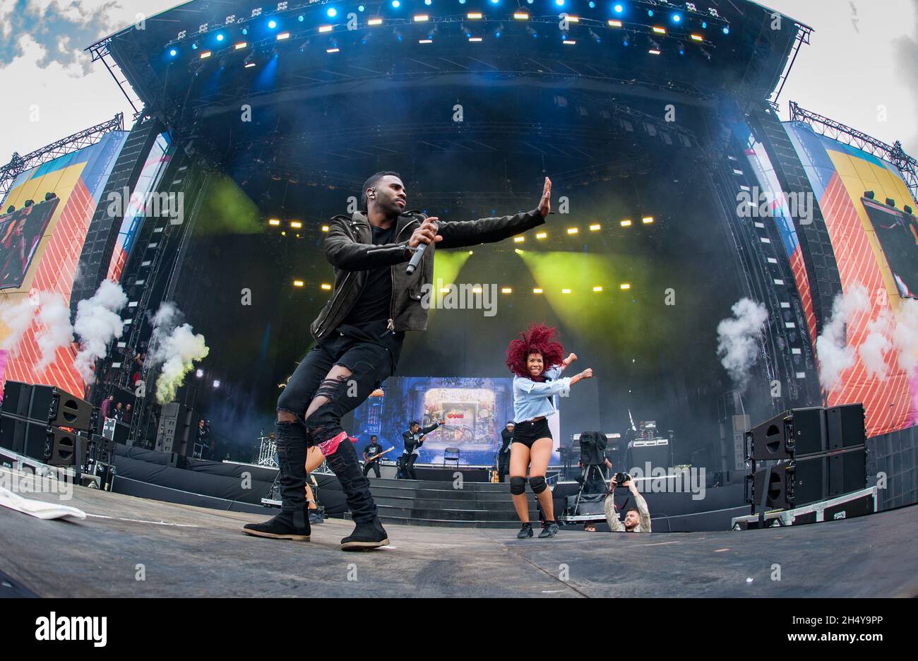 Jason Derulo spielt live auf der Bühne während des V Festivals 2017 im Weston Park, Staffordshire, Großbritannien. Bilddatum: Samstag, 18. Juni 2017. Foto: Katja Ogrin/ EMPICS Entertainment. Stockfoto