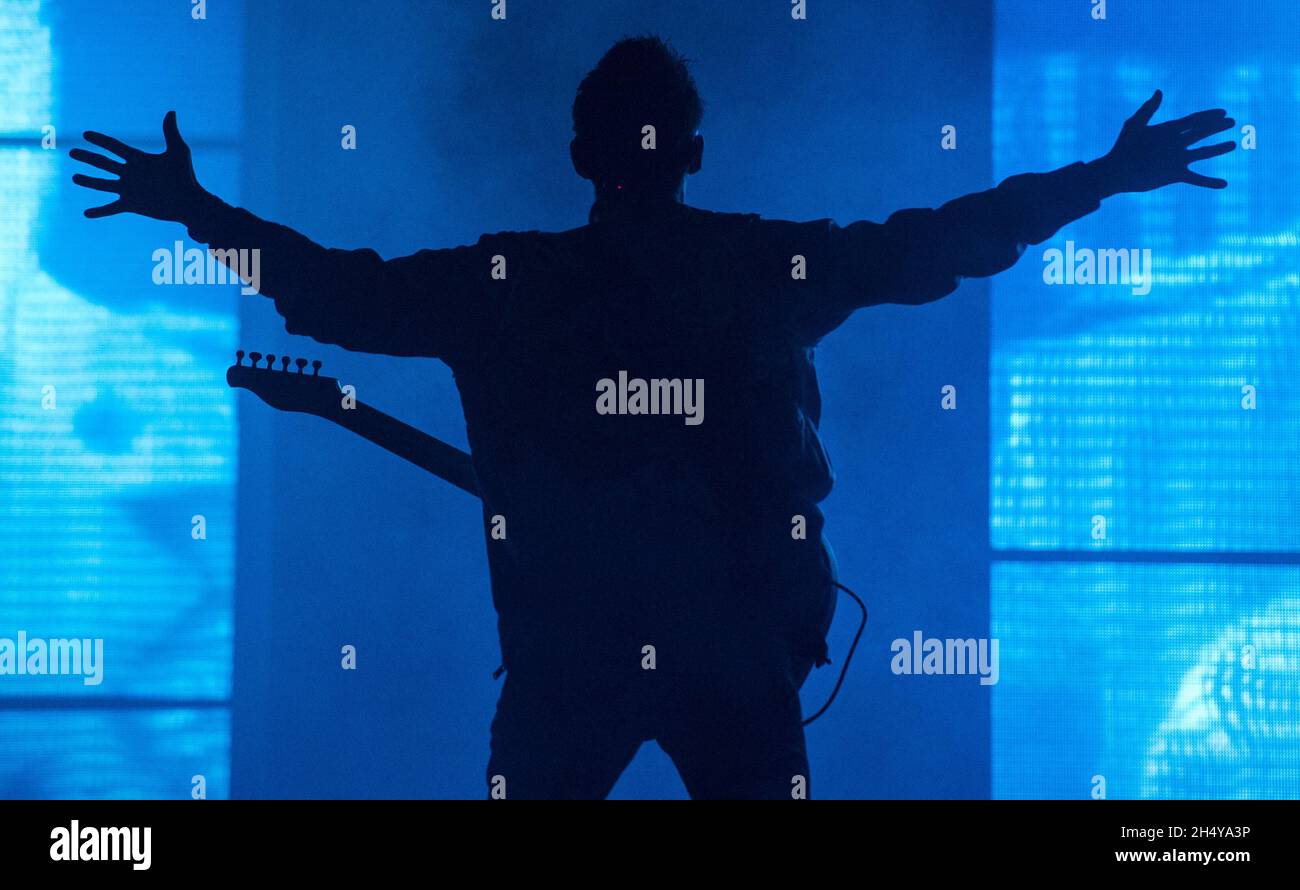 Matt Bellamy von Muse spielt live auf der Bühne während des Leeds Festival 2017 im Bramham Park, Yorkshire, Großbritannien. Bilddatum: Freitag, 25. August 2017. Foto: Katja Ogrin/ EMPICS Entertainment. Stockfoto