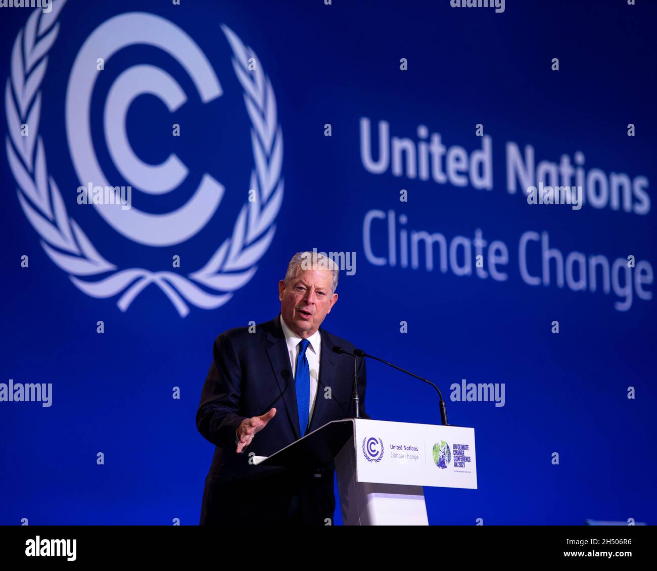 Glasgow, Schottland, Großbritannien. November 2021. IM BILD: Al Gore bei der COP26-Klimakonferenz. Albert Arnold Gore Jr. ist ein amerikanischer Politiker und Umweltschützer, der von 1993 bis 2001 unter Präsident Bill Clinton als 45. Vizepräsident der Vereinigten Staaten fungierte. Gore war der demokratische Kandidat für die Präsidentschaftswahl 2000 und verlor nach einer Florida-Neuauszählung in einem sehr engen Rennen gegen George W. Bush. Quelle: Colin Fisher/Alamy Live News Stockfoto