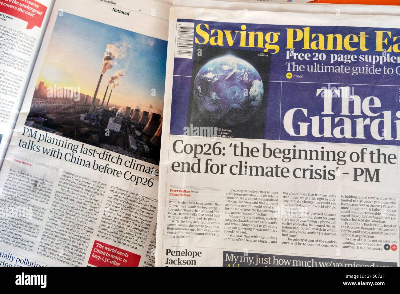 Cop26 headline 'der Anfang vom Ende der Klimakrise' - Boris Johnson PM plant Klimagespräche mit China im Guardian 30 Oct 2021 Großbritannien Stockfoto