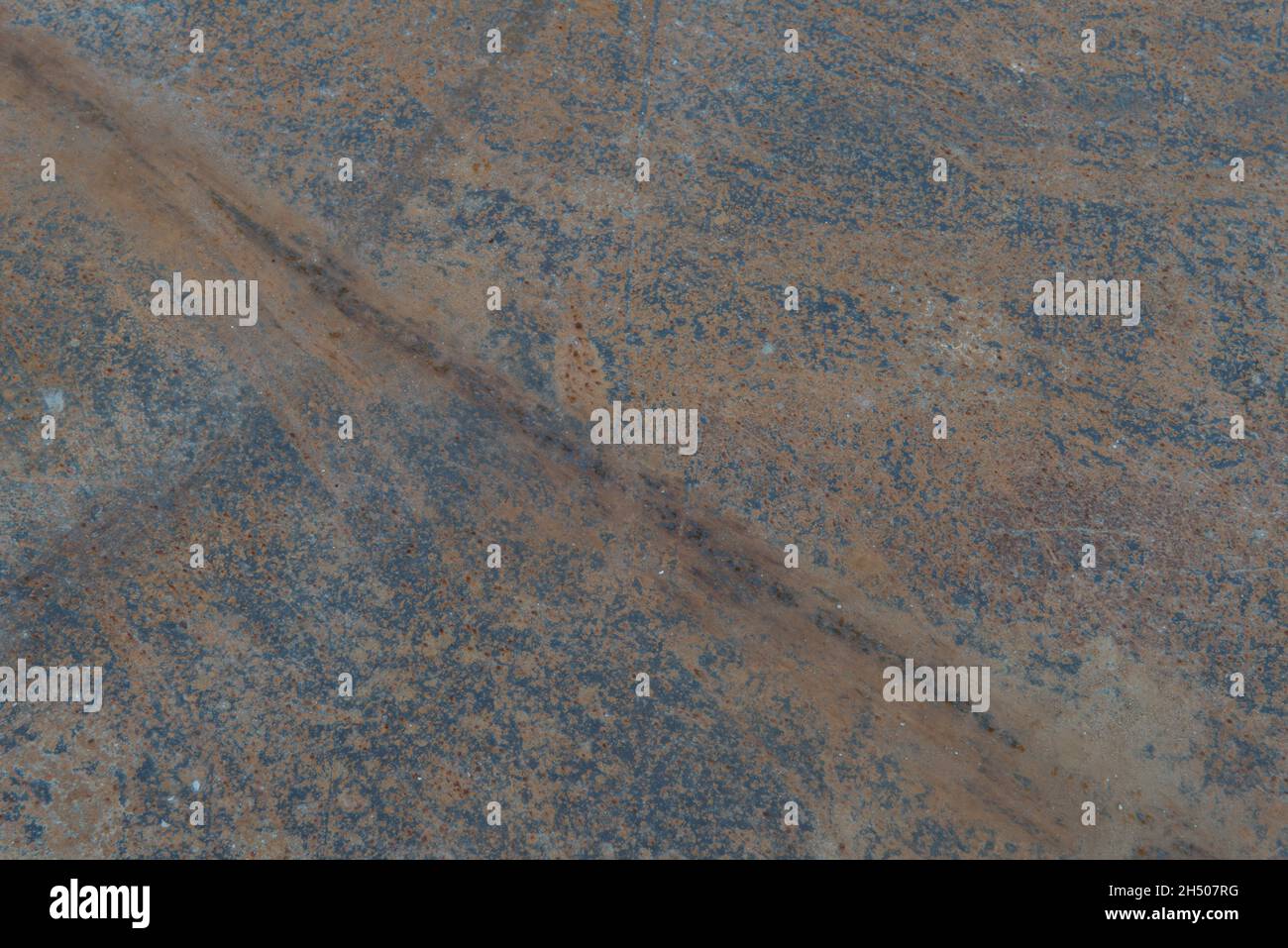 Ein Stahlblech an einem Brückenbauplatz über dem Clinton River in Mount Clemens, Michigan, USA. Stockfoto