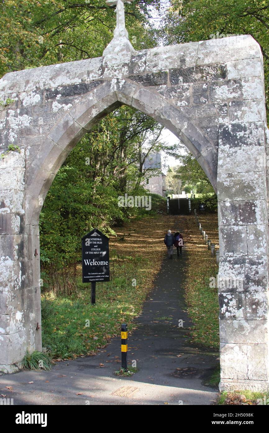 Millport, Isle of Cumbrae, North Ayrshire, Schottland, die Kathedrale der Inseln & Stiftskirche des Heiligen Geistes . Die kleinste Kathedrale Großbritanniens Stockfoto