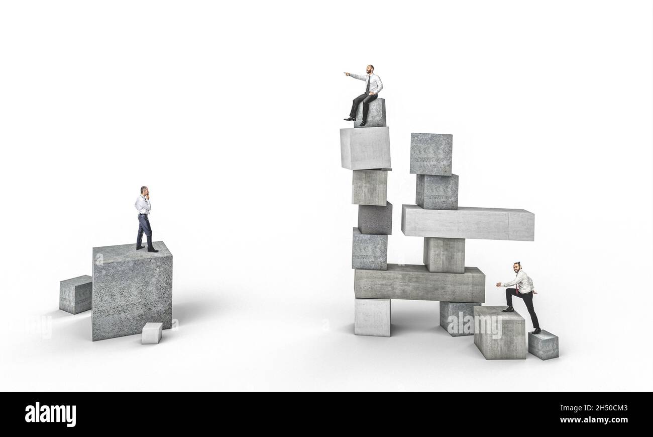 Geschäftsleute auf Betonblöcken unterschiedlicher Höhe. Konzept der Verbesserung, Erfolg. Stockfoto
