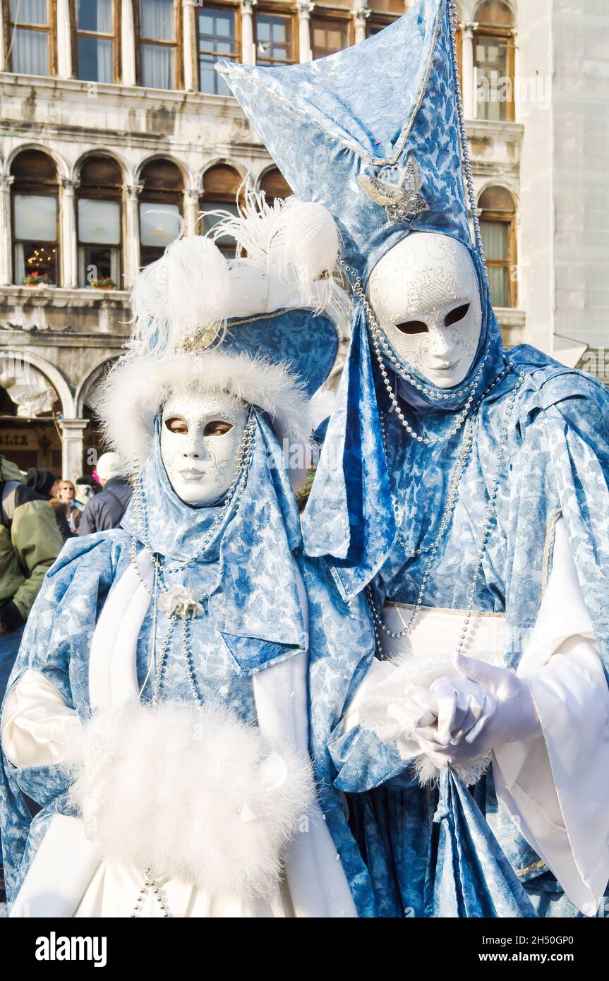 Für das Festival in Venedig gekleidet Stockfoto