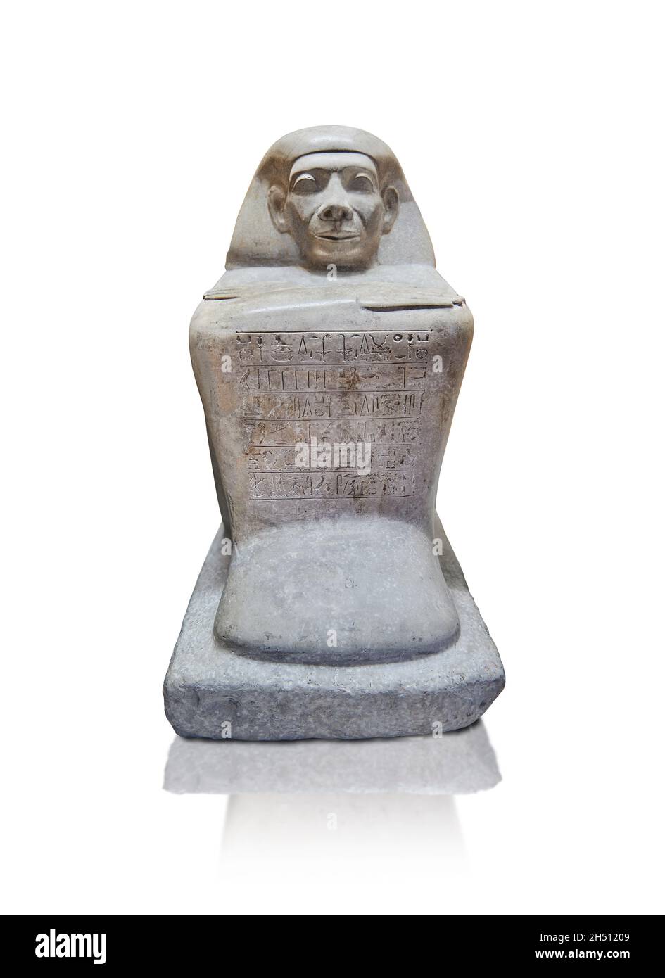 Alte ägyptische Kubus Statue Skulptur des Cupbearer Ser, 1786 - 1650 v. Chr., 12. Dynastie. Louvre Museum Inv. A76 oder N77. Mann (hockend, Arme gekreuzt, Perücke Stockfoto