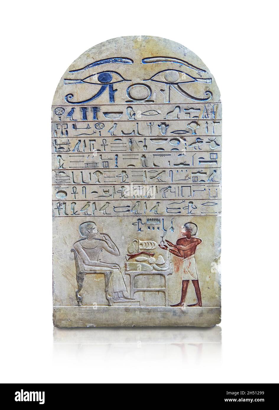 Altägyptische Grabstele, die Ouhemmenou darstellt und dem hohen Verwalter IAT einen Drink anbietet, um 1550 v. Chr., 17-18 Dynastie. Der Louvre Museum . funer Stockfoto