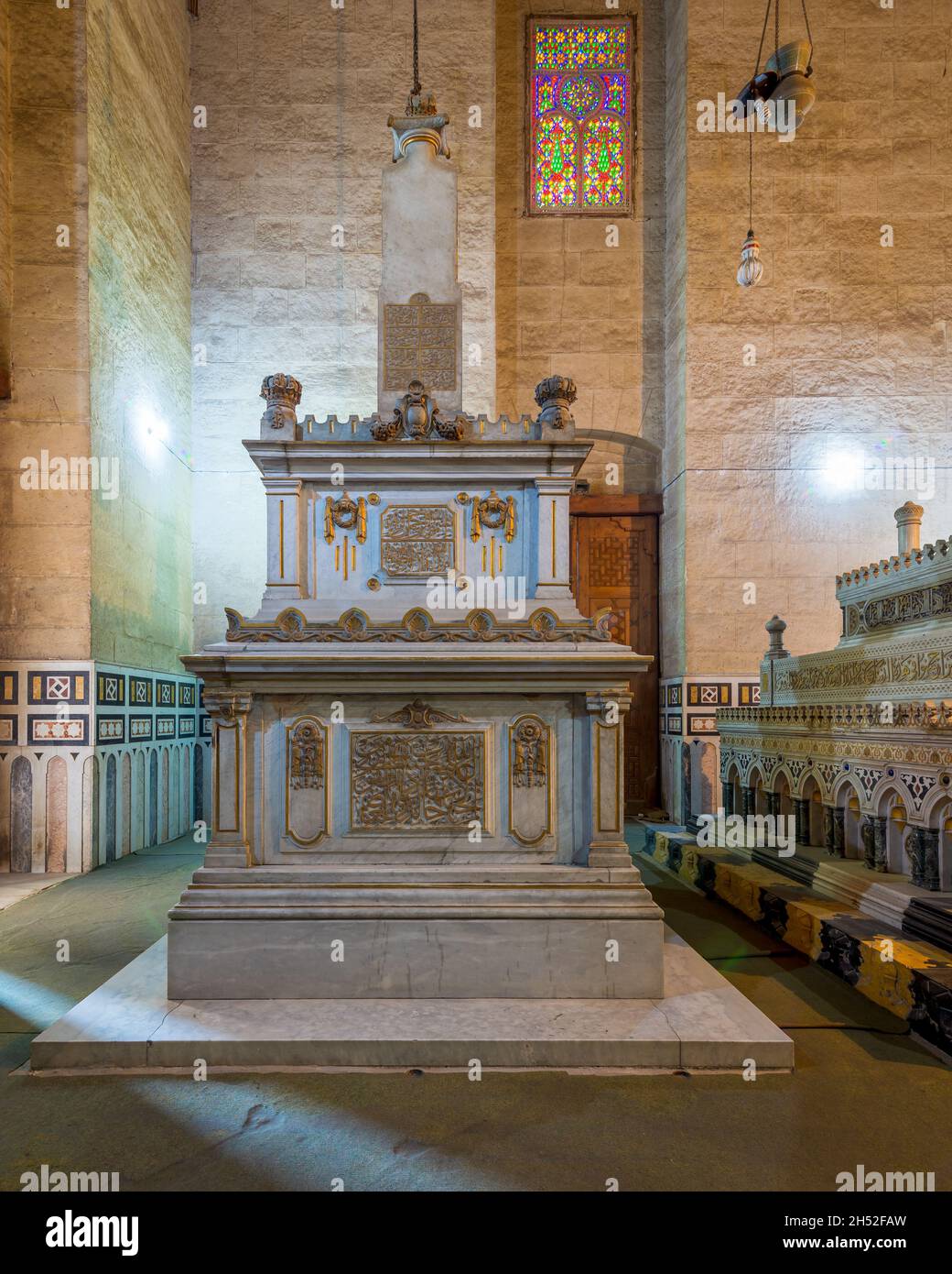 Mausoleum von Lady Khushiar Hanim, der Mutter von Khedive Ismail, neben dem Mausoleum von Khedive Ismail, in der Al Rifaii Moschee, aka Royal Mosque, Kairo, Ägypten Stockfoto