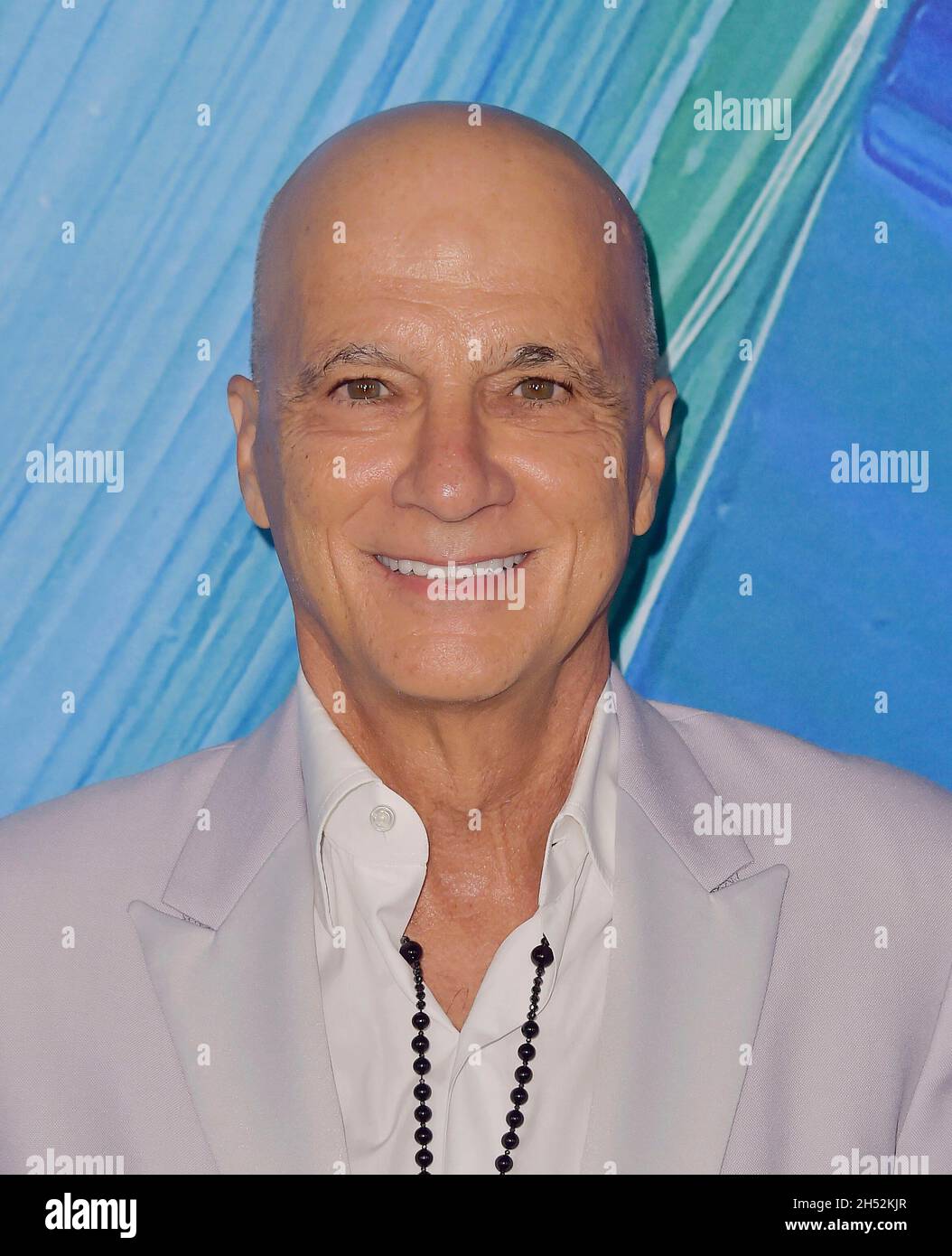 WEST HOLLYWOOD, CA - 04. NOVEMBER: Jimmy Iovine kommt am 04. November 2021 zur amfAR Gala Los Angeles 2021 im Pacific Design Center in West Hollywood, Kalifornien, an Stockfoto