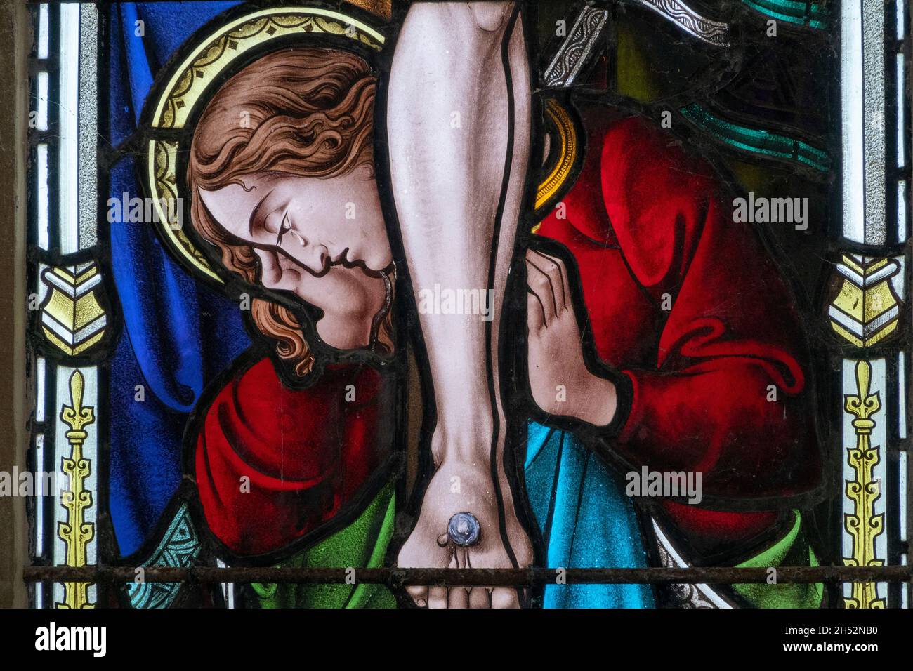 Details aus einem Buntglasfenster mit Christus in der St. Andrew's Church Marlesford, Suffolk, Großbritannien Stockfoto