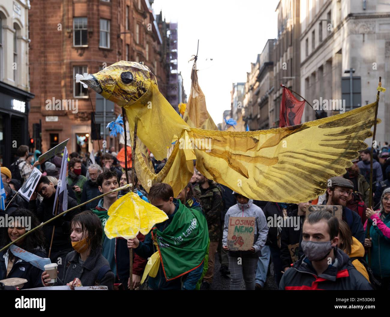 Glasgow, Schottland, Großbritannien. November 2021. Der Global Day of Action for Climate Justice march findet im Zentrum von Glasgow statt. , Schottland, Vereinigtes Königreich. Pic; Iain Masterton/Alamy Live News. Stockfoto