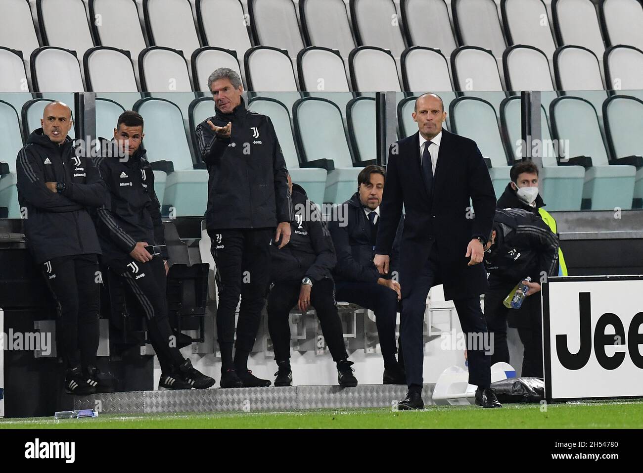 Massimiliano Allegri, Cheftrainer des FC Juventus, reagiert am 06. November 2021 im Allianz Stadium in Turin, Italien, während des Spiels der Serie A 2020/21 zwischen dem FC Juventus und ACF Fiorentina Stockfoto