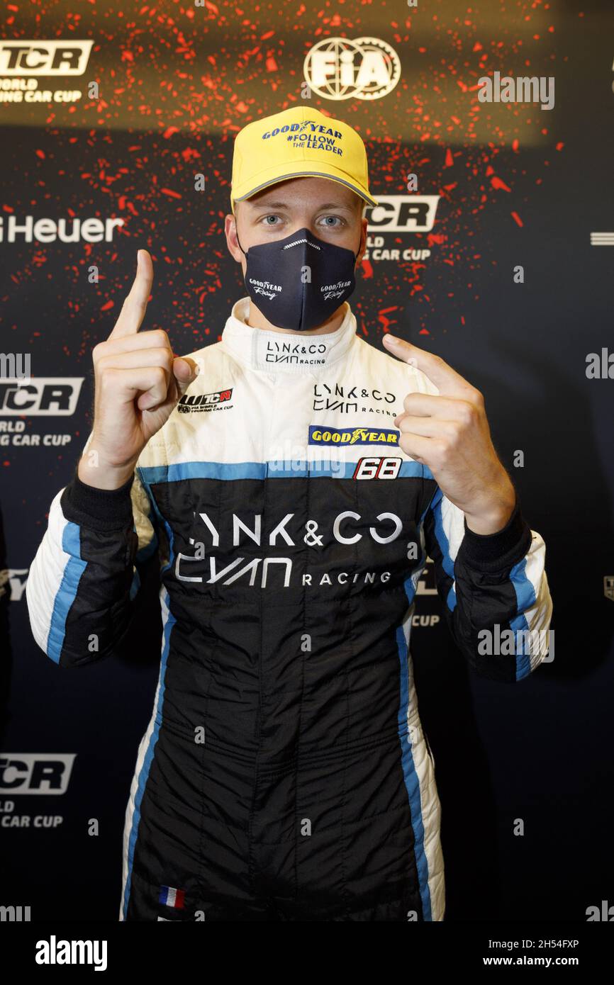 Ehrlacher Yann (Fra), Cyan Racing Lynk & Co, Lync & Co 03 TCR, Portrait, Pole Position, während des FIA WTCR Race 2021 in Italien, 7. Lauf des FIA World Touring Car Cup 2021, auf dem Adria International Raceway, vom 6. Bis 7. November 2021 in Adria, Italien - Foto: Frederic Le Floc H/DPPI/LiveMedia Stockfoto