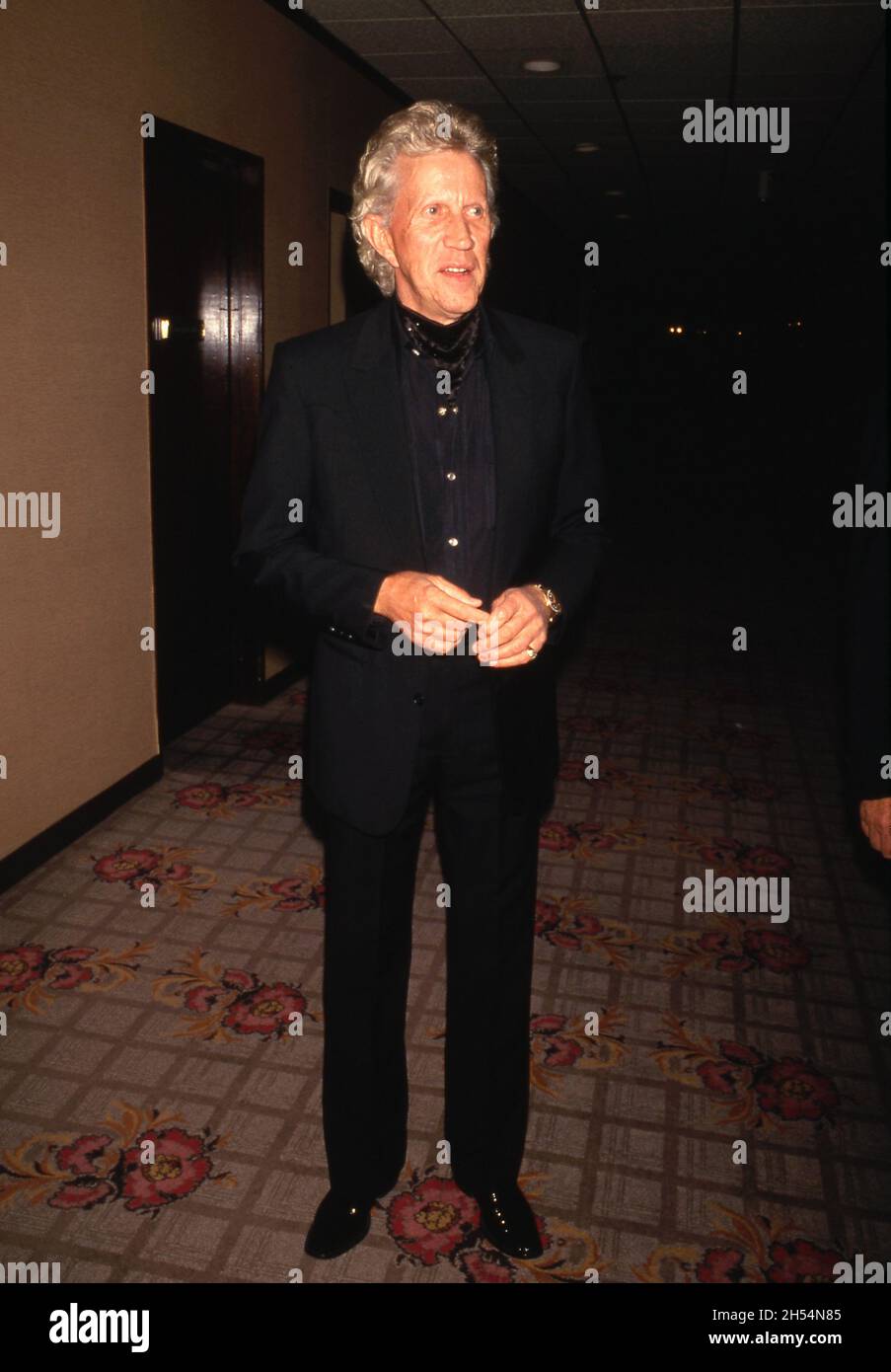 Porter Wagoner bei der fünften jährlichen Gala des Gene Autry Western Heritage Museum am 28. Oktober 1993 im Century Plaza Hotel in Century City, Kalifornien Credit: Ralph Dominguez/MediaPunch Stockfoto