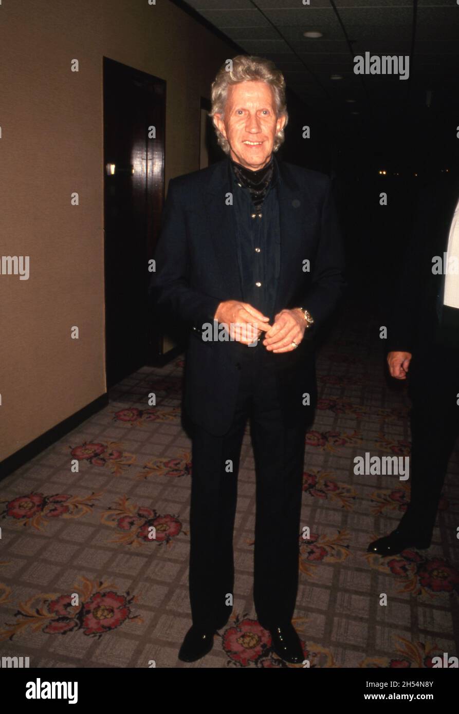 Porter Wagoner bei der fünften jährlichen Gala des Gene Autry Western Heritage Museum am 28. Oktober 1993 im Century Plaza Hotel in Century City, Kalifornien Credit: Ralph Dominguez/MediaPunch Stockfoto