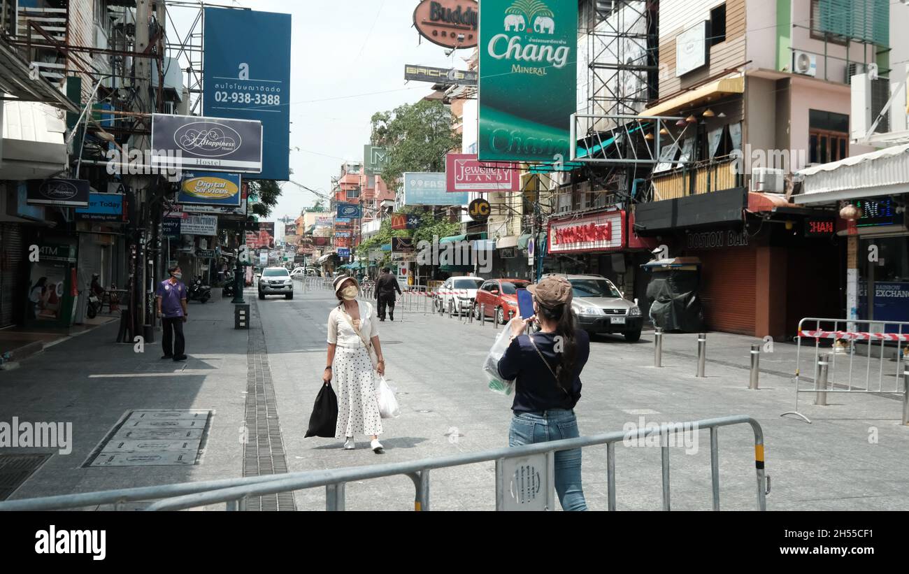 Fotos von Touristen Khaosan Road oder Khao San Road Phra Nakhon District Bangkok Thailand Stockfoto