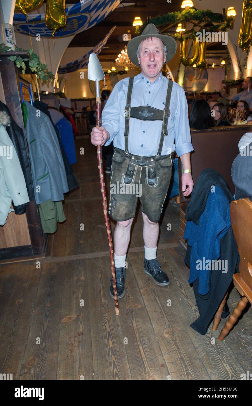 Landwirt und Musiker Schäfer Heinrich, 10 Jahre Hofbraü, Berlin Mitte, Karl-Liebknecht-Straße, 06.11.2021 Stockfoto