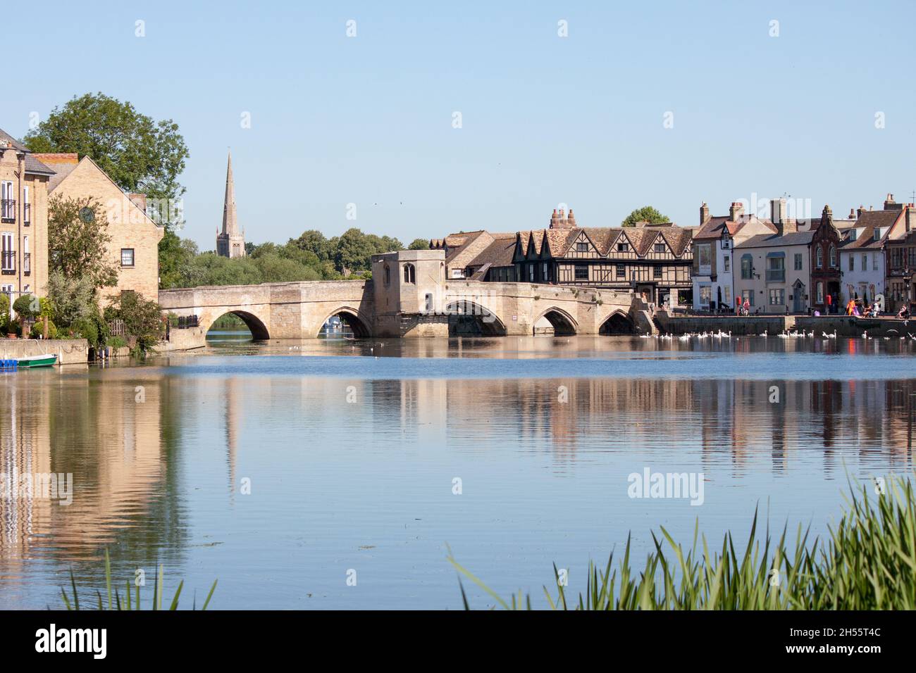 Spiegelung der St Ives Bridge Stockfoto