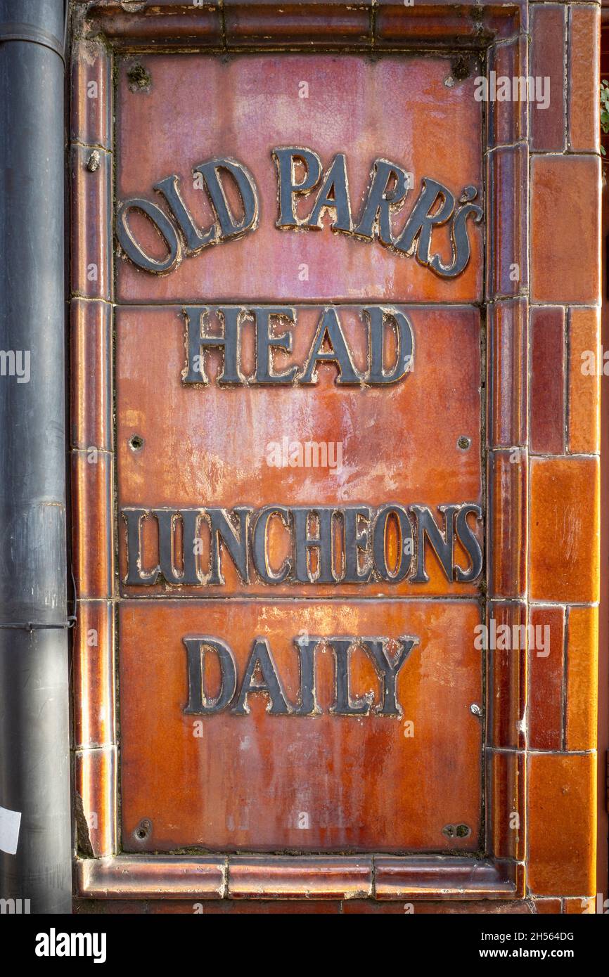 Old Pub Sign in Islington im Norden Londons Stockfoto