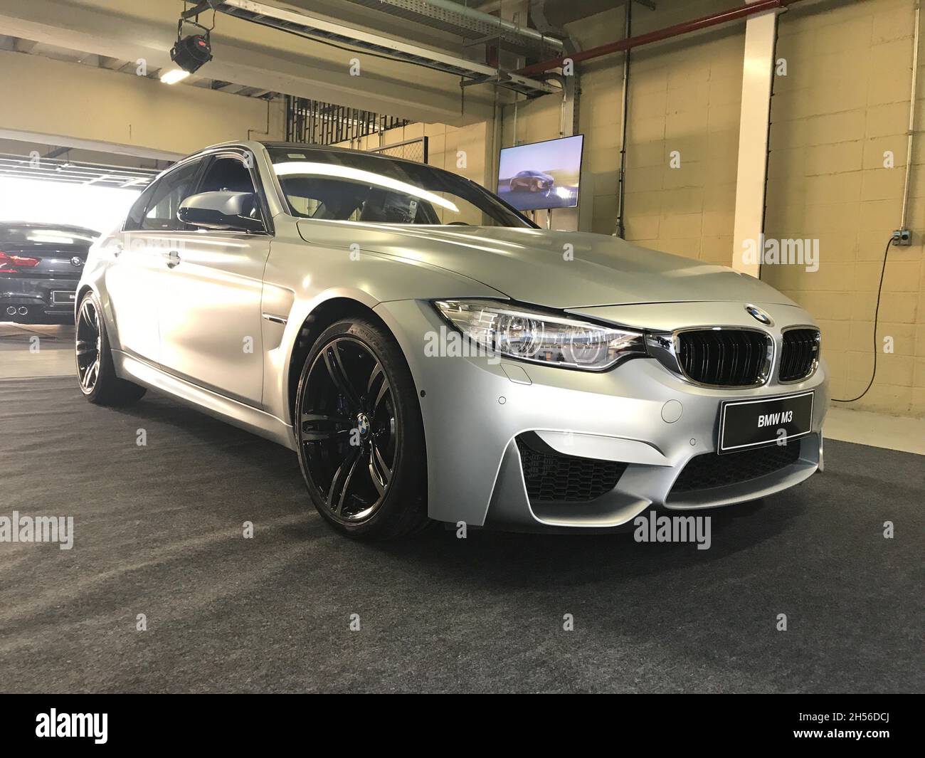 BMW M3: Seitenansicht, silberfarben, Limousine. BMW M Power Tour. Autodromo José Carlos Pace oder Autodromo de Interlagos. São Paulo - São Paulo - August 2017. Stockfoto