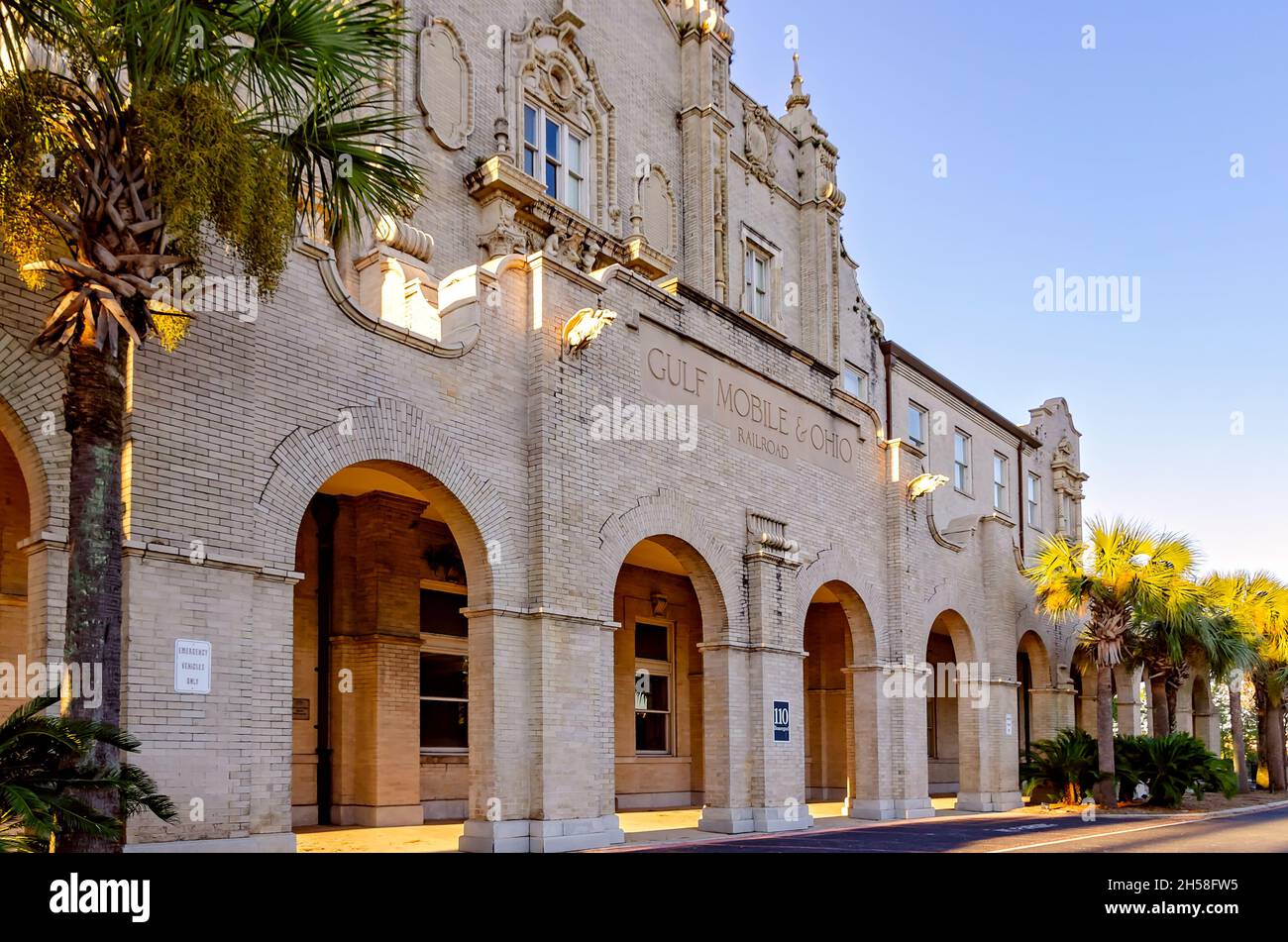 Das Passagierterminal Gulf, Mobile and Ohio, auch bekannt als GM&O Building, ist am 6. November 2021 in Mobile, Alabama. Stockfoto