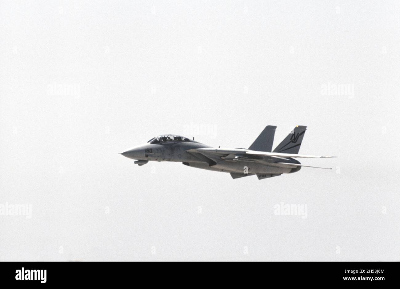 Grumman F-14 von VF-124, The Gunfighters, an Bord in der Nähe von NAS Miramar, San Diego, Kalifornien Stockfoto