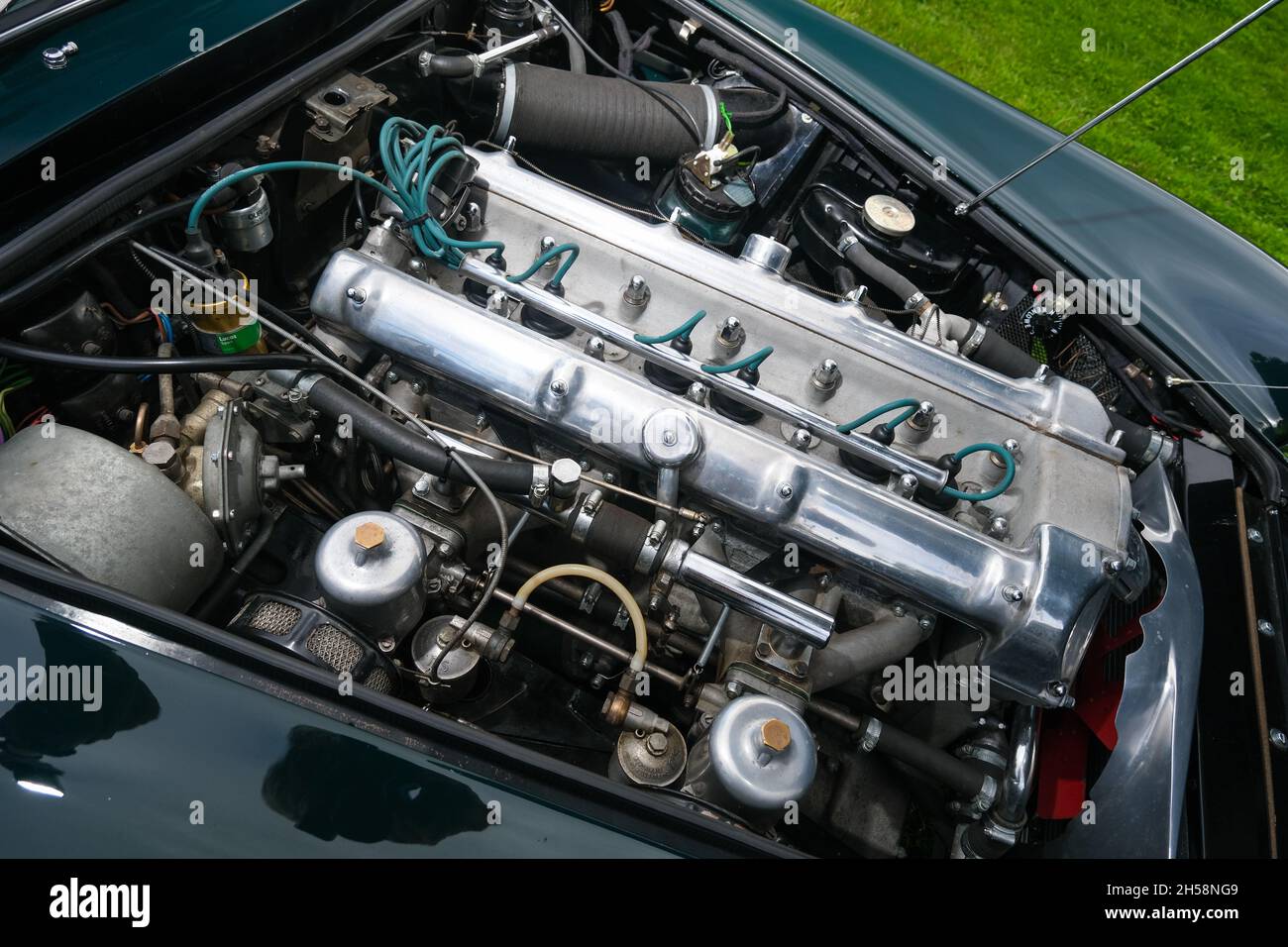 Aston Martin DB4-Motor Stockfoto