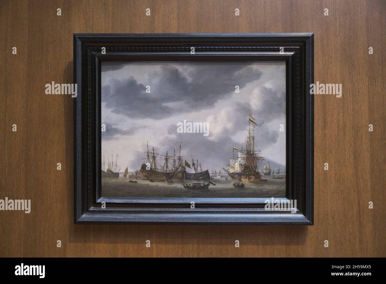 Ein Ölgemälde mit dem Titel Amsterdam Harbour Scene des niederländischen Künstlers Reinier Nooms. In der National Gallery of Art in Washington DC. Stockfoto