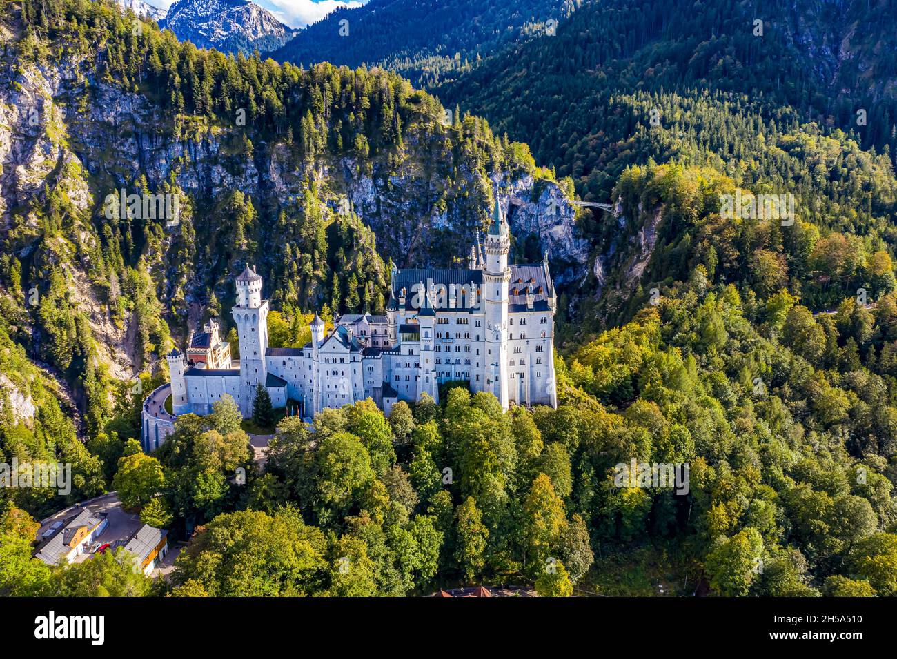 Schloss Neuschwanstein aus der Luft | Luftaufnahmen von Schloss Neuschwanstein Stockfoto