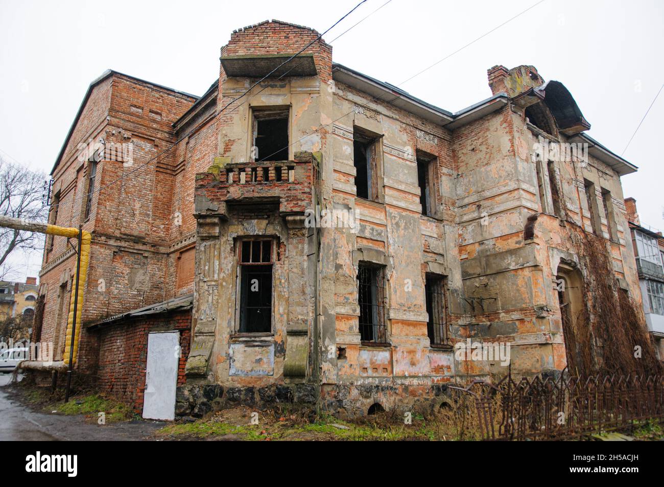 Eine alte verlassene Villa in der Region Vinnytska ukraine Stockfoto