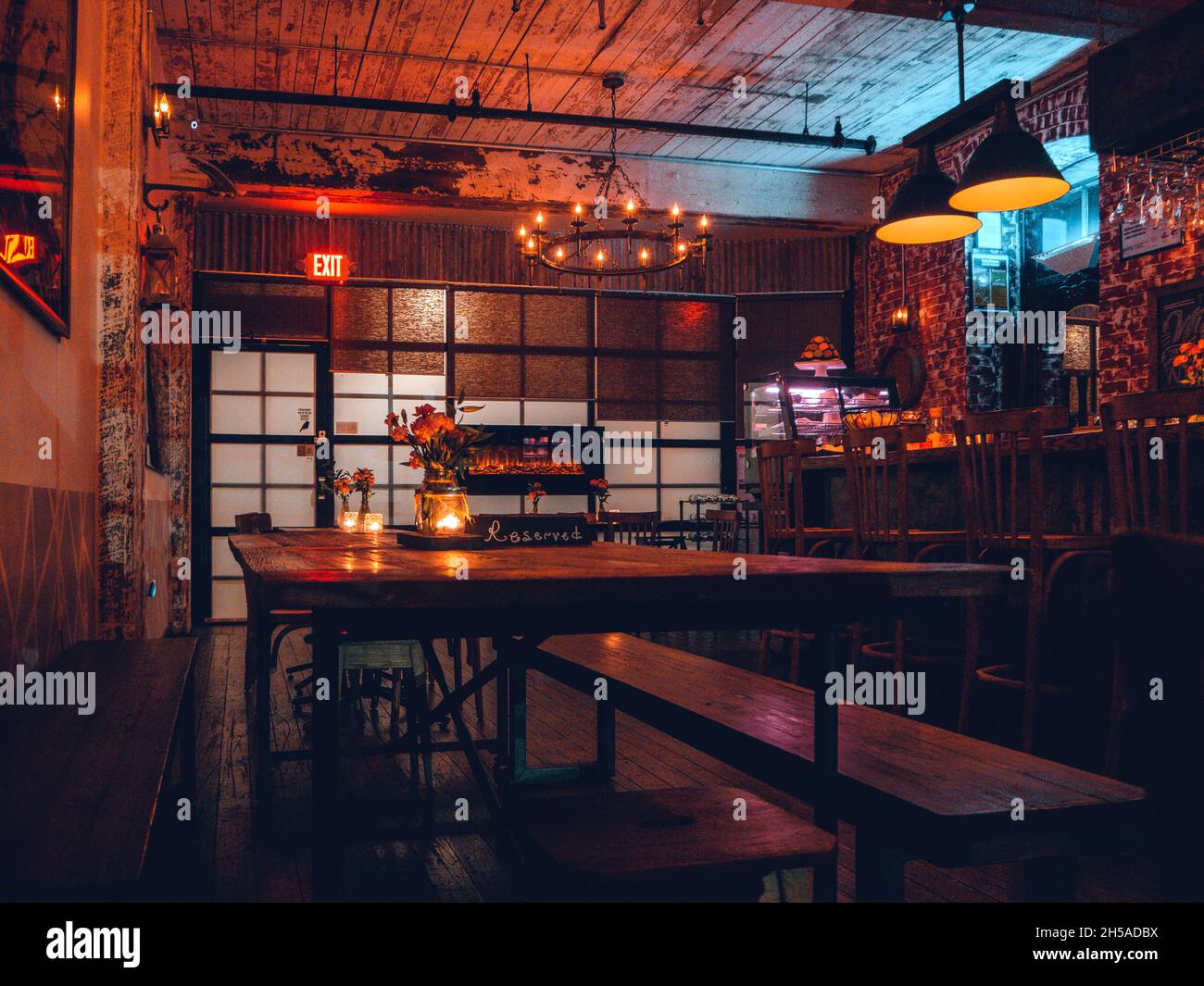 Romantisches Abendessen in einem Restaurant Stockfoto