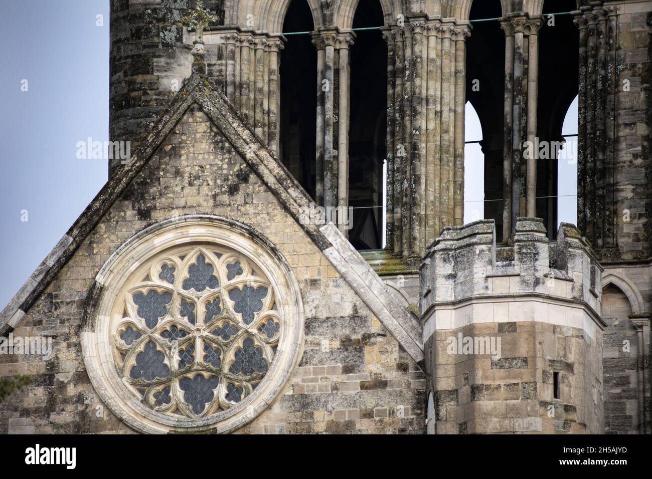 Chichester Cathedral, West Sussex, Großbritannien im Herbst 2021 Stockfoto