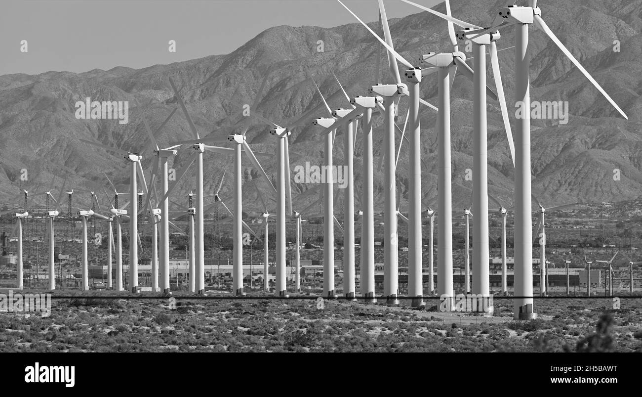 Der riesige Windpark San Gorgonio Pass, in der Nähe von Palm Springs CA Stockfoto