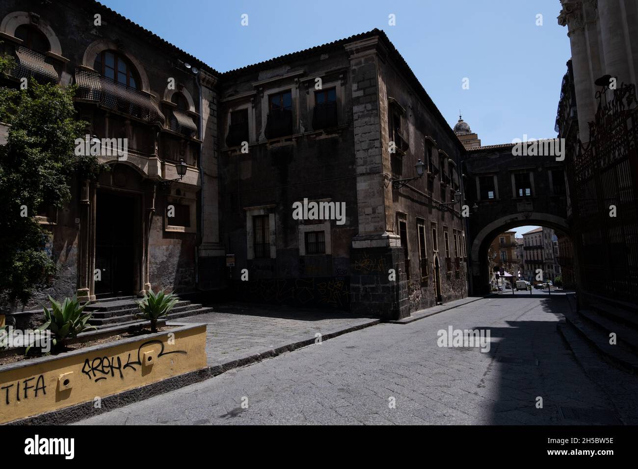 Sizilien, Catania - 20. Juli 2021: Via dei Crociferi Street Stockfoto