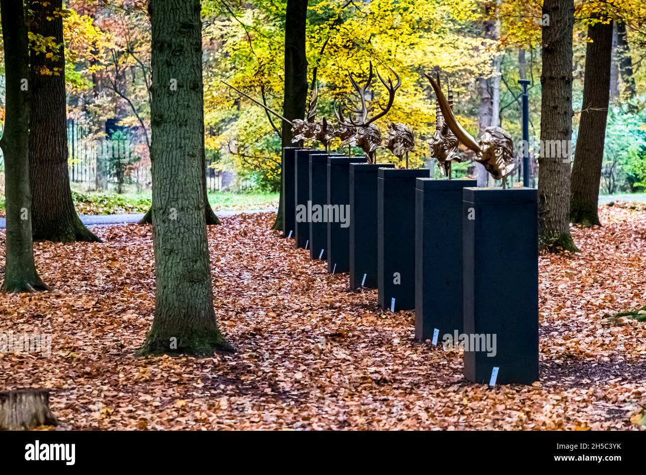 Skulpturengarten hinter dem Kröller-Müller Museum in Otterlo