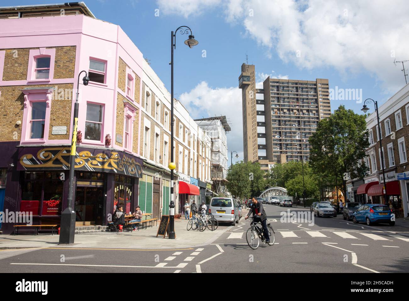 Golborne Road in West London, England. Foto: SMP NEWS Stockfoto