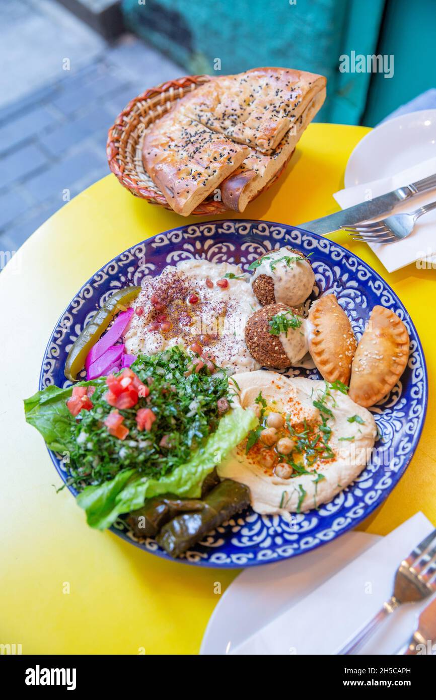 Yalla Yalla libanesisches Restaurant in London, England. Foto: SMP NEWS Stockfoto