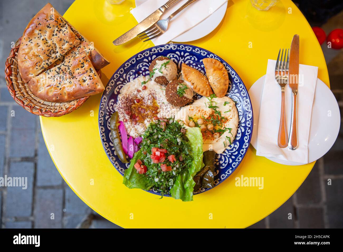 Yalla Yalla libanesisches Restaurant in London, England. Foto: SMP NEWS Stockfoto