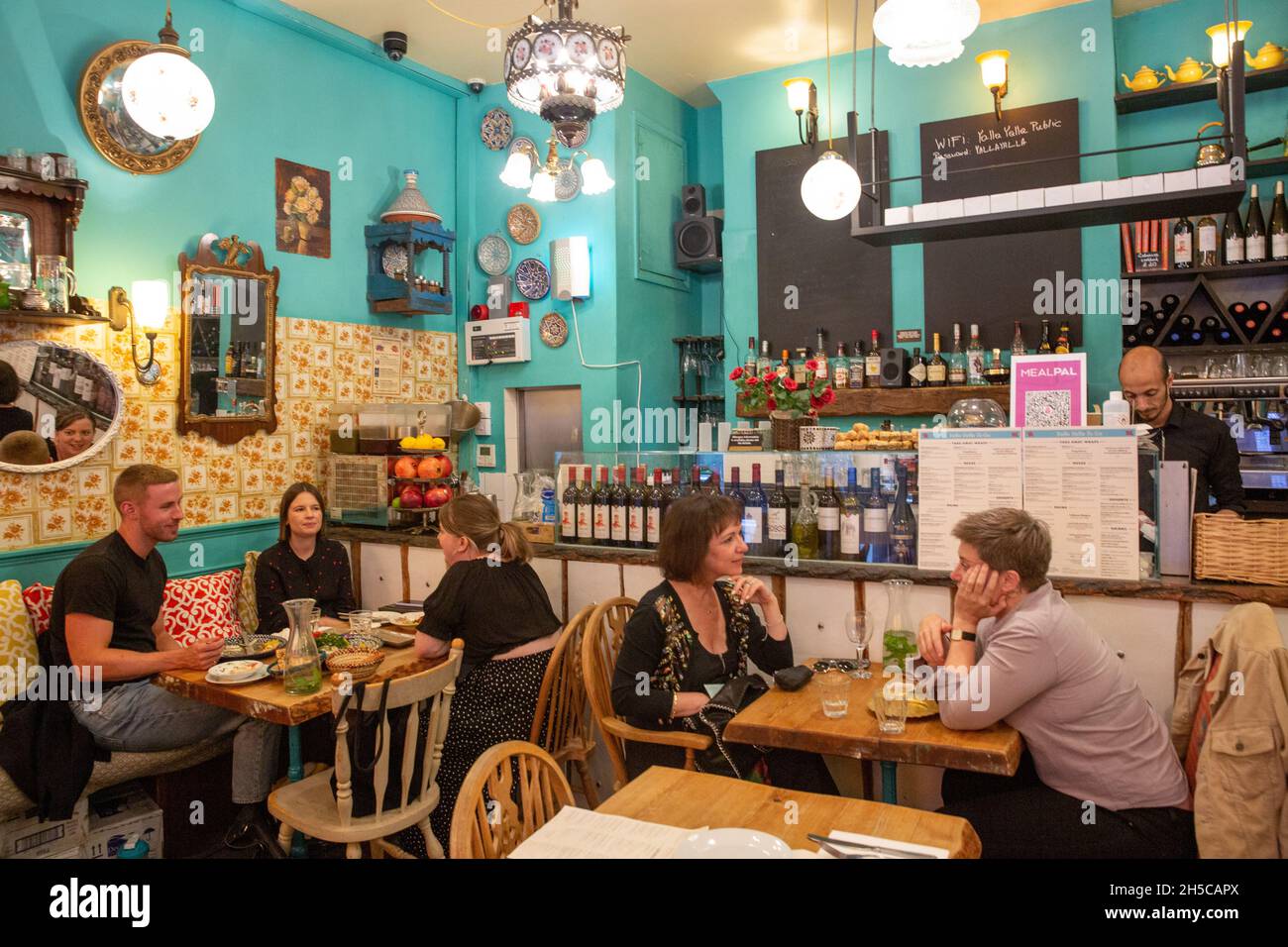 Yalla Yalla libanesisches Restaurant in London, England. Foto: SMP NEWS Stockfoto