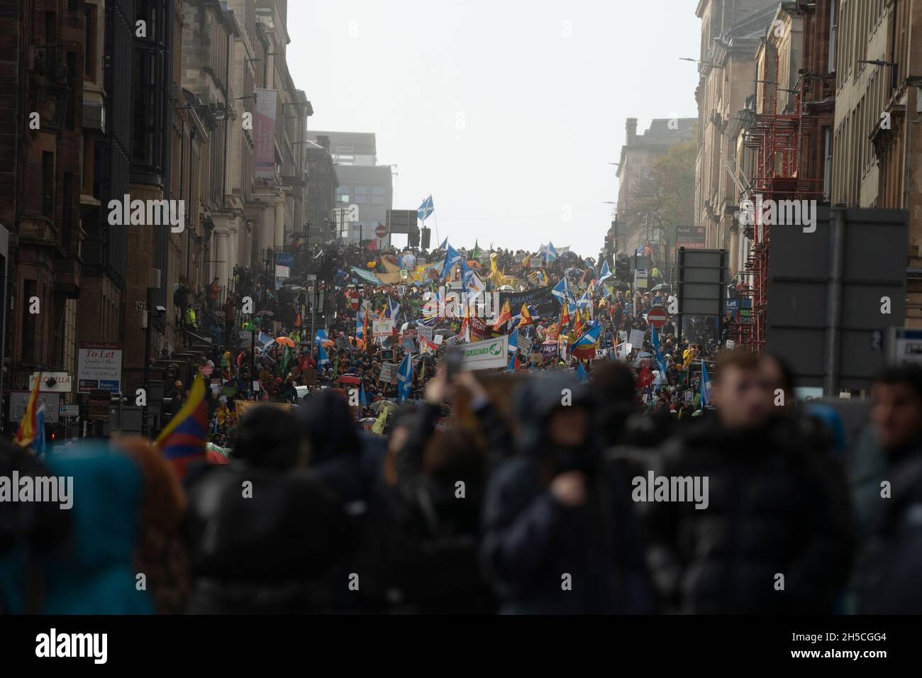 Glasgower Demonstranten während des Global Day of Action klimamarsches. Auf dem COP26-Gipfel der Vereinten Nationen. Stockfoto