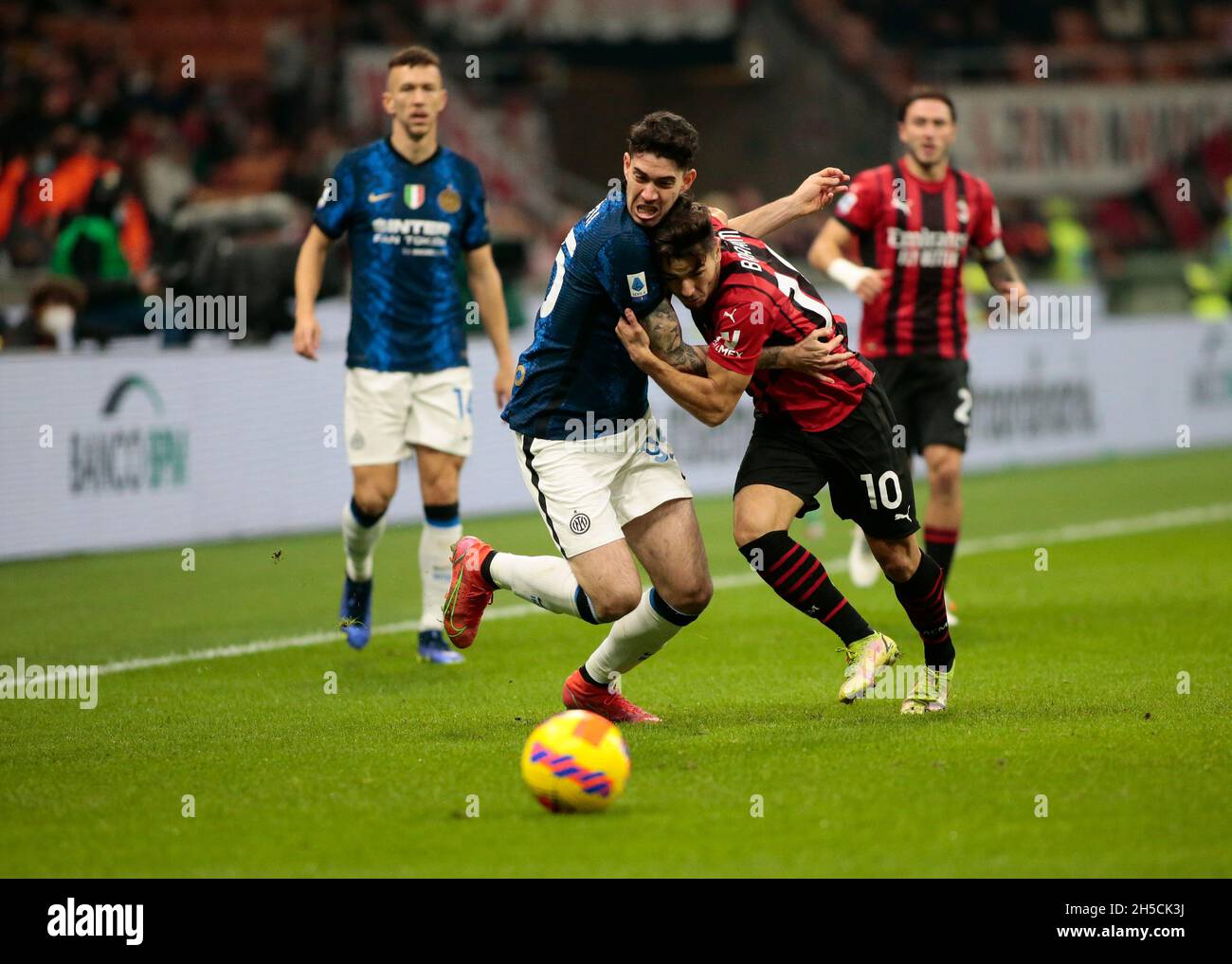 Alessandro bastoni von internazionale Fotos und Bildmaterial in hoher