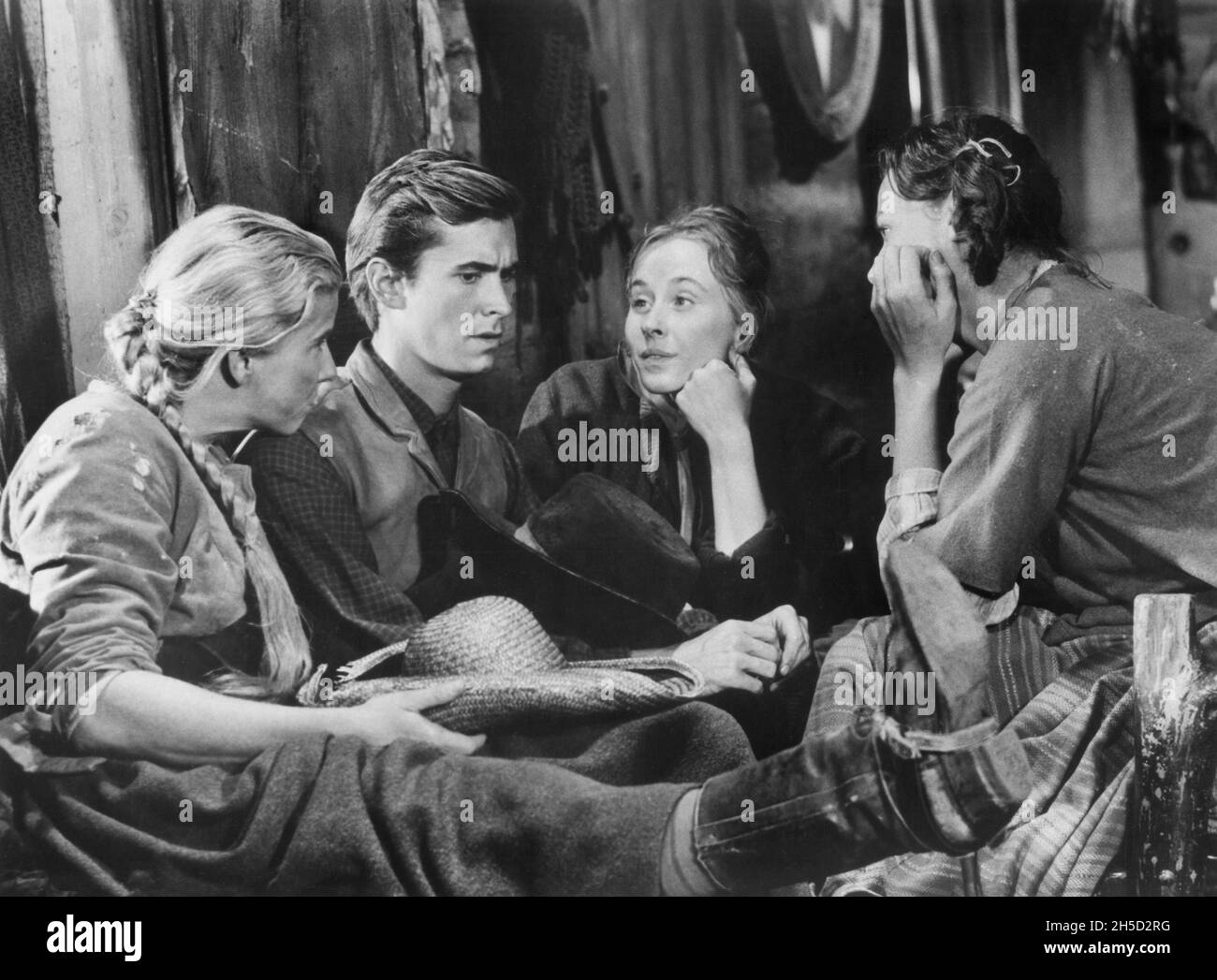 Anthony Perkins, Marjorie Durant, Frances Farwell, Edna Skinner, On-Set of the Film, 'Friendly Persuasion', Allied Artists, 1956 Stockfoto