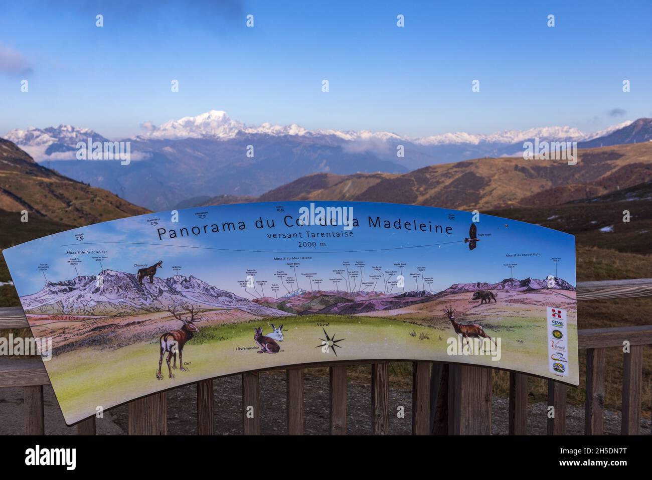 FRANKREICH, Savoie (73), La Lechhere, Panorama des Col de la Madeleine Passes Stockfoto