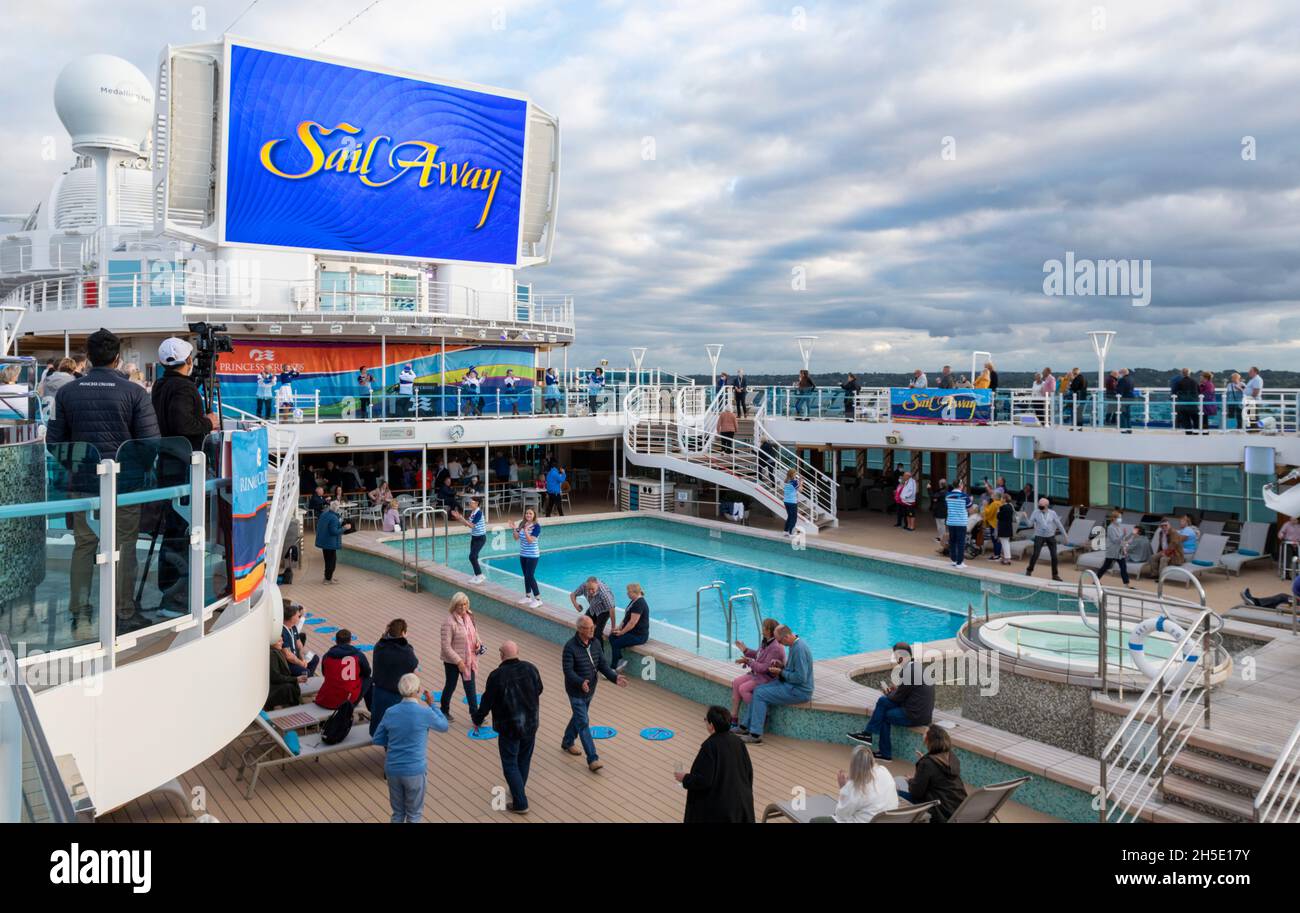 Sky Princess Sail Away Party 22. Oktober 2021 vom Mayflower Terminal Southampton UK Stockfoto