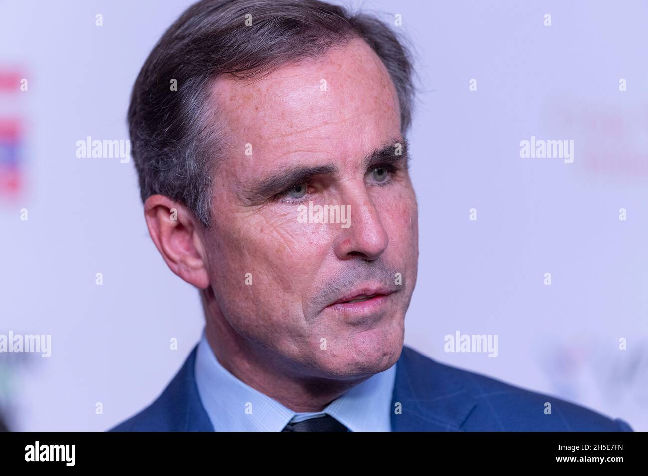 New York, Usa. November 2021. Bob Woodruff nimmt an der 15. Jährlichen „Stand Up for Heroes Benefit“-Teilnahme in der Alice Tully Hall Teil. (Foto von Lev Radin/Pacific Press) Quelle: Pacific Press Media Production Corp./Alamy Live News Stockfoto