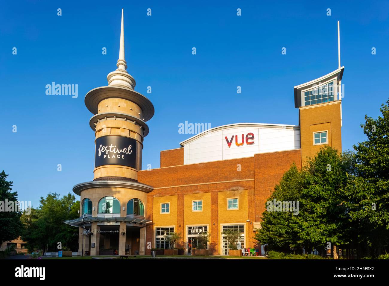 England, Hampshire, Basingstoke, The Malls Shopping Centre, Festival Plaza Stockfoto