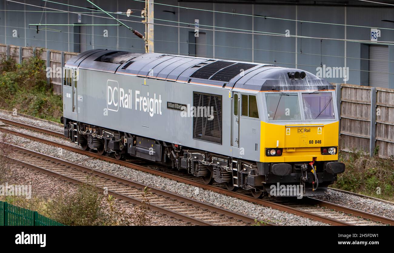 DC-Bahnklasse 60 - 60046 'William Wilberforce', vorbei an DIRFT Stockfoto