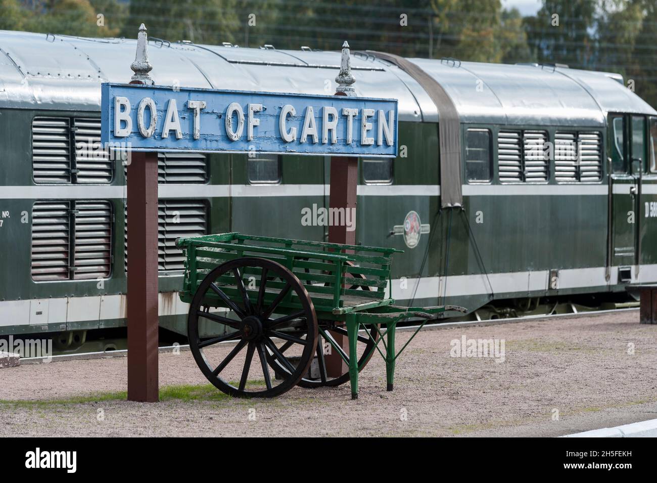 Schottland . . Die Strathspey Steam Railway ist eine der Hauptattraktionen im Cairngorms National Park. Boot vom Bahnhof Garton. Erster Halt auf der lin Stockfoto